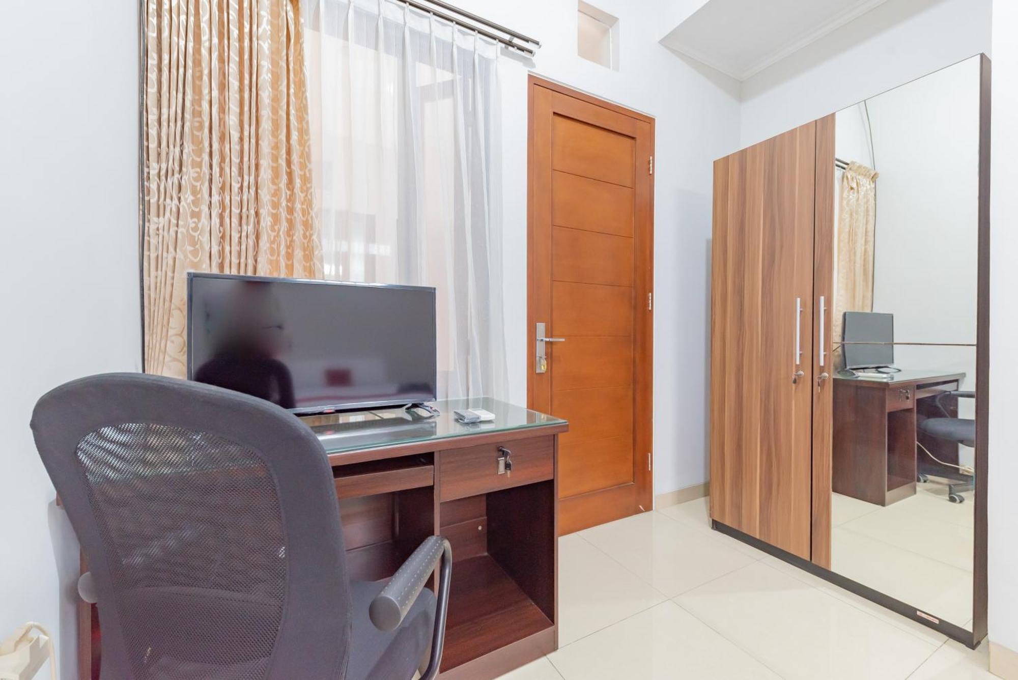 Reddoorz Near Kiara Artha Park Bandung